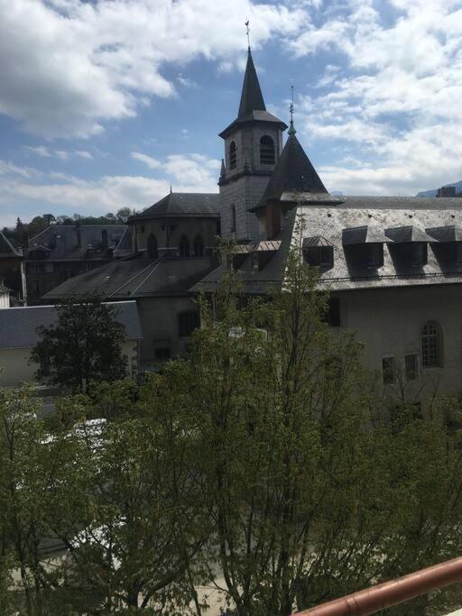 Ma Terrasse Sur Le Musee Apartment Chambery Luaran gambar